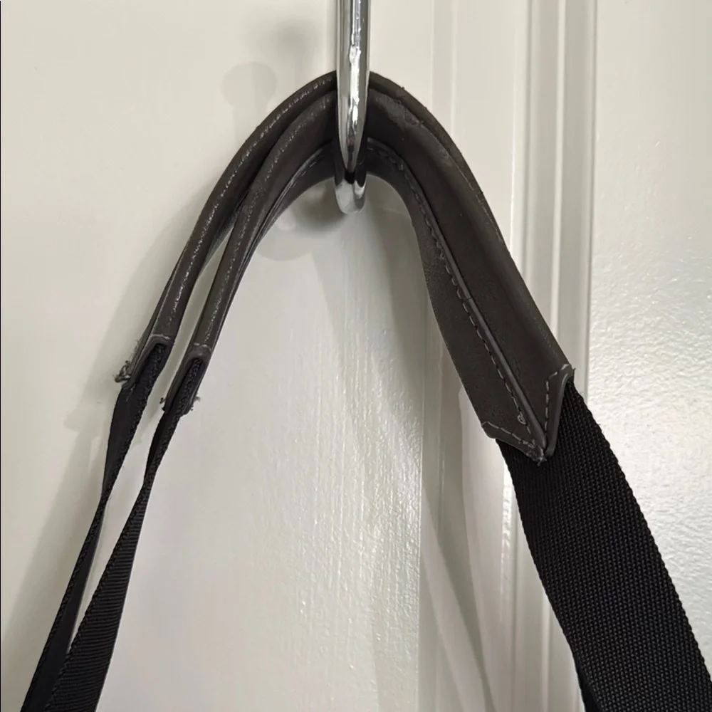 Stella & Dot Black Tote with Vertical Zipper